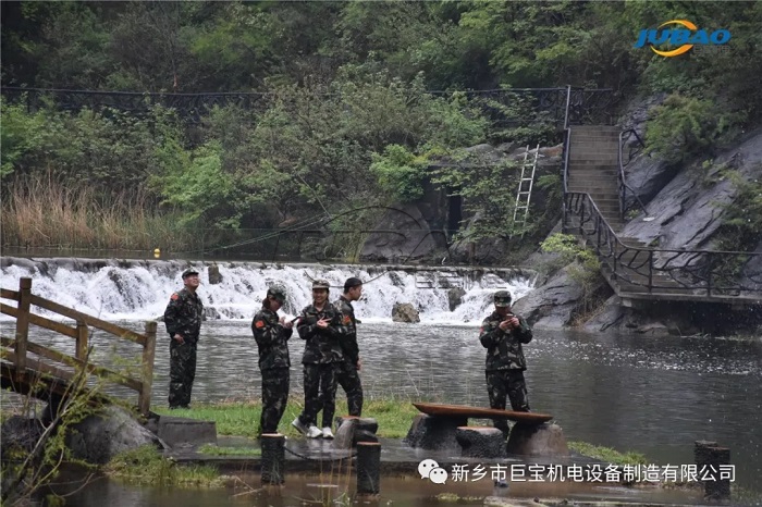 新鄉(xiāng)巨寶機電青天河拓展訓練 新鄉(xiāng)巨寶機電拓展訓練