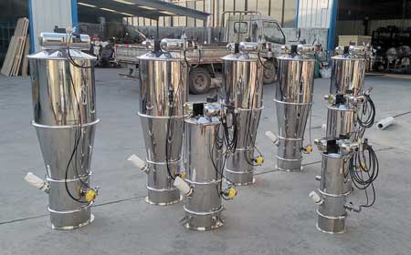 <font color='FFB92E'>ZKS-250、350-3、450-4真空上料機</font>